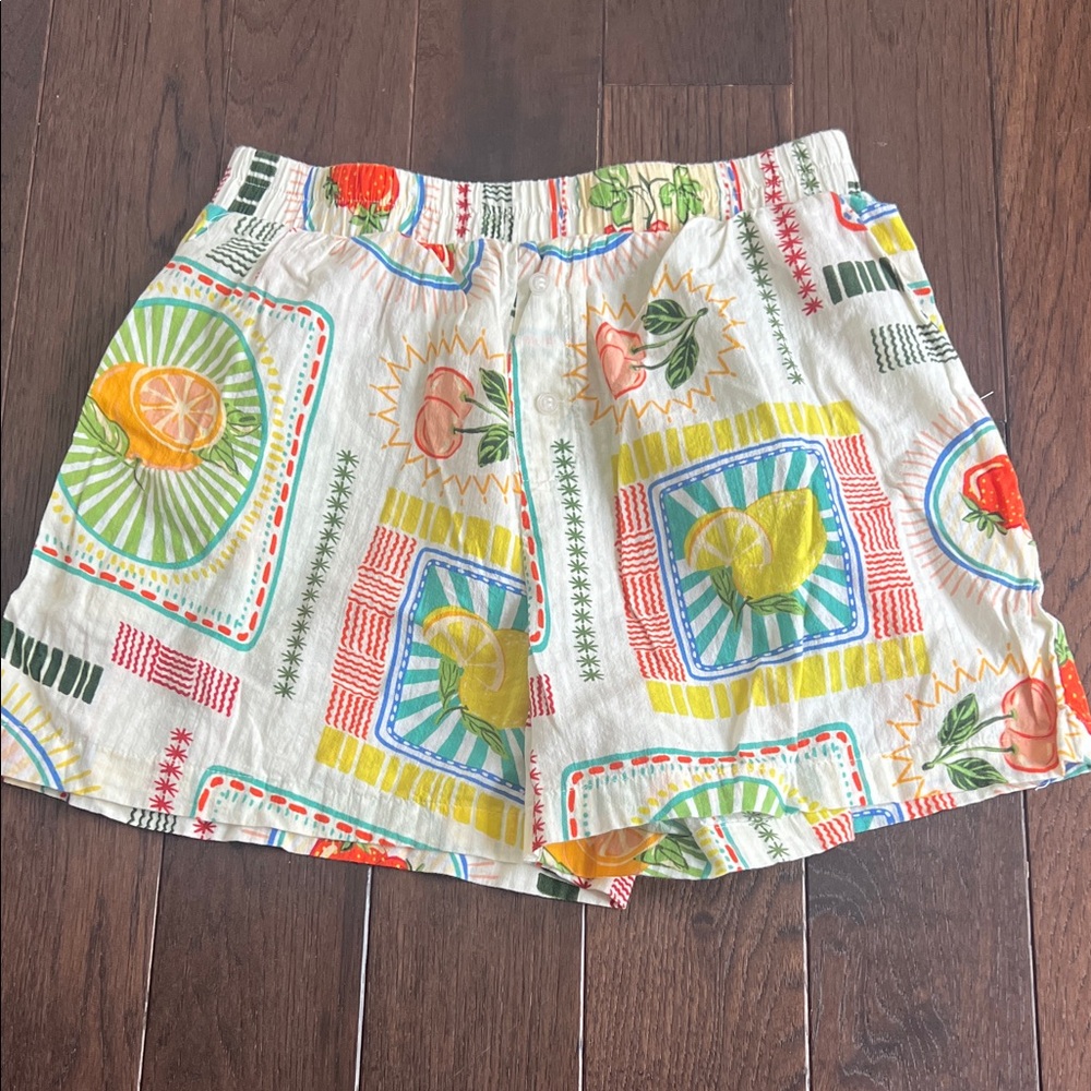 Casual White Citrus Print Elastic-Waist Shorts